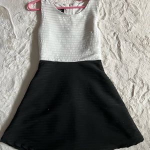 Black white size 7 girls dress